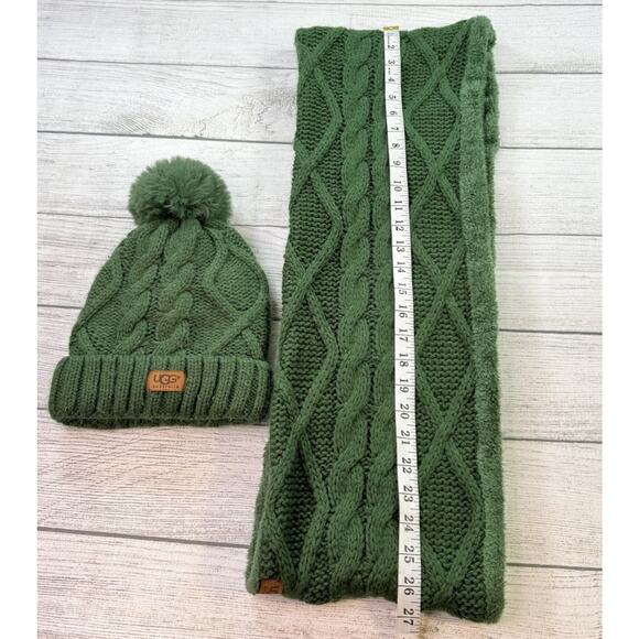 UGG Australia Knit Infinity Scarf/ Beanie Hat Set Fleece Lined Green One Size - Picture 2 of 4